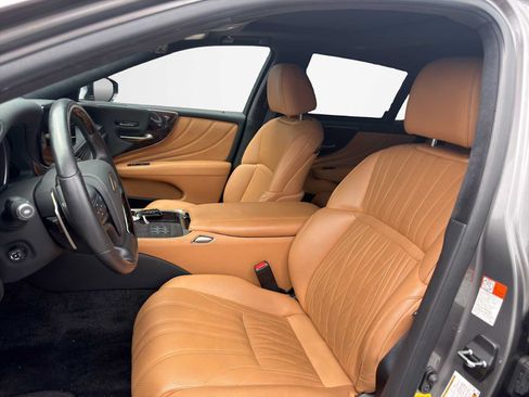 Used 2023 Lexus LS 500 AWD w/ Luxury Package image 7