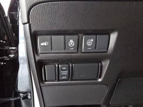 Used 2024 Nissan Armada SL image 39