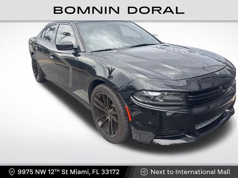 Used 2020 Dodge Charger SXT w/ Leather Interior Group RWD image 1
