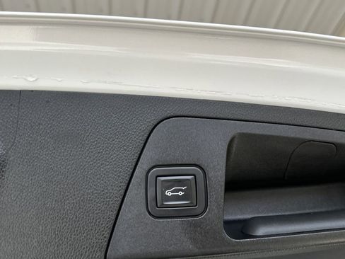 Used 2020 Buick Envision Essence image 31