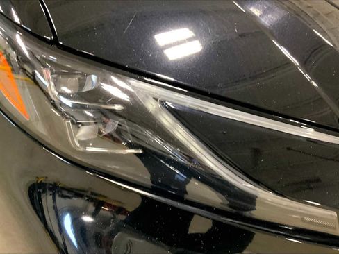 Used 2025 Toyota Camry XLE w/ Premium Package image 27