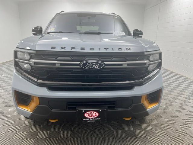 Used 2025 Ford Expedition Tremor AWD/4WD image 3
