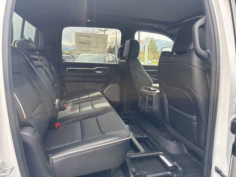 New 2026 RAM 1500 Laramie AWD/4WD image 11