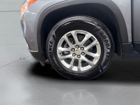Used 2021 Chevrolet Traverse LT AWD/4WD image 4
