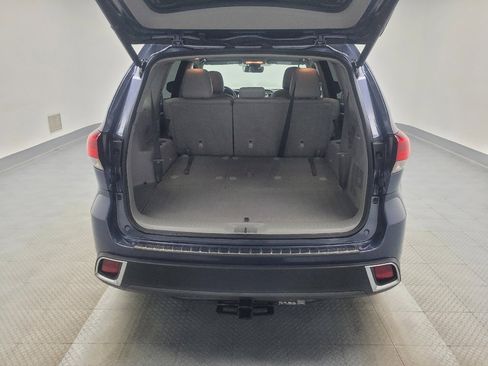 Used 2017 Toyota Highlander Limited image 29