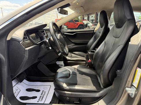 Used 2015 Tesla Model S 70D AWD/4WD image 26