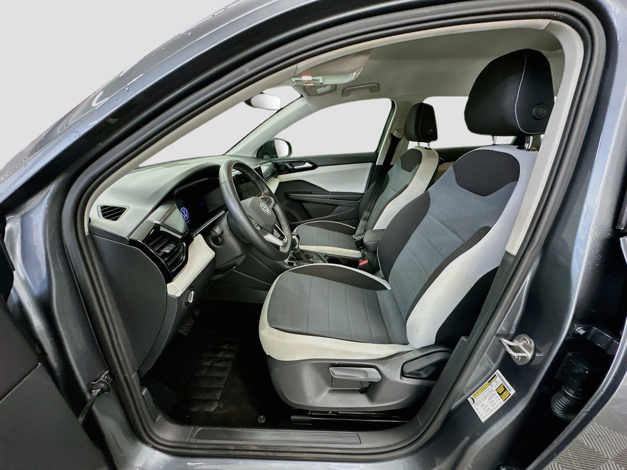 Used 2025 Volkswagen Taos S AWD/4WD image 13