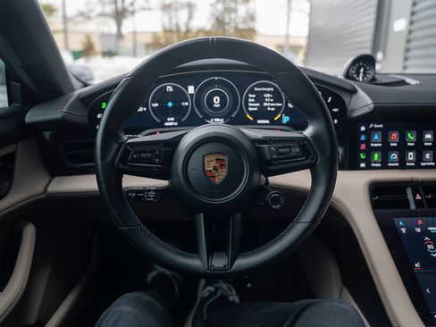 Certified 2023 Porsche Taycan GTS image 6