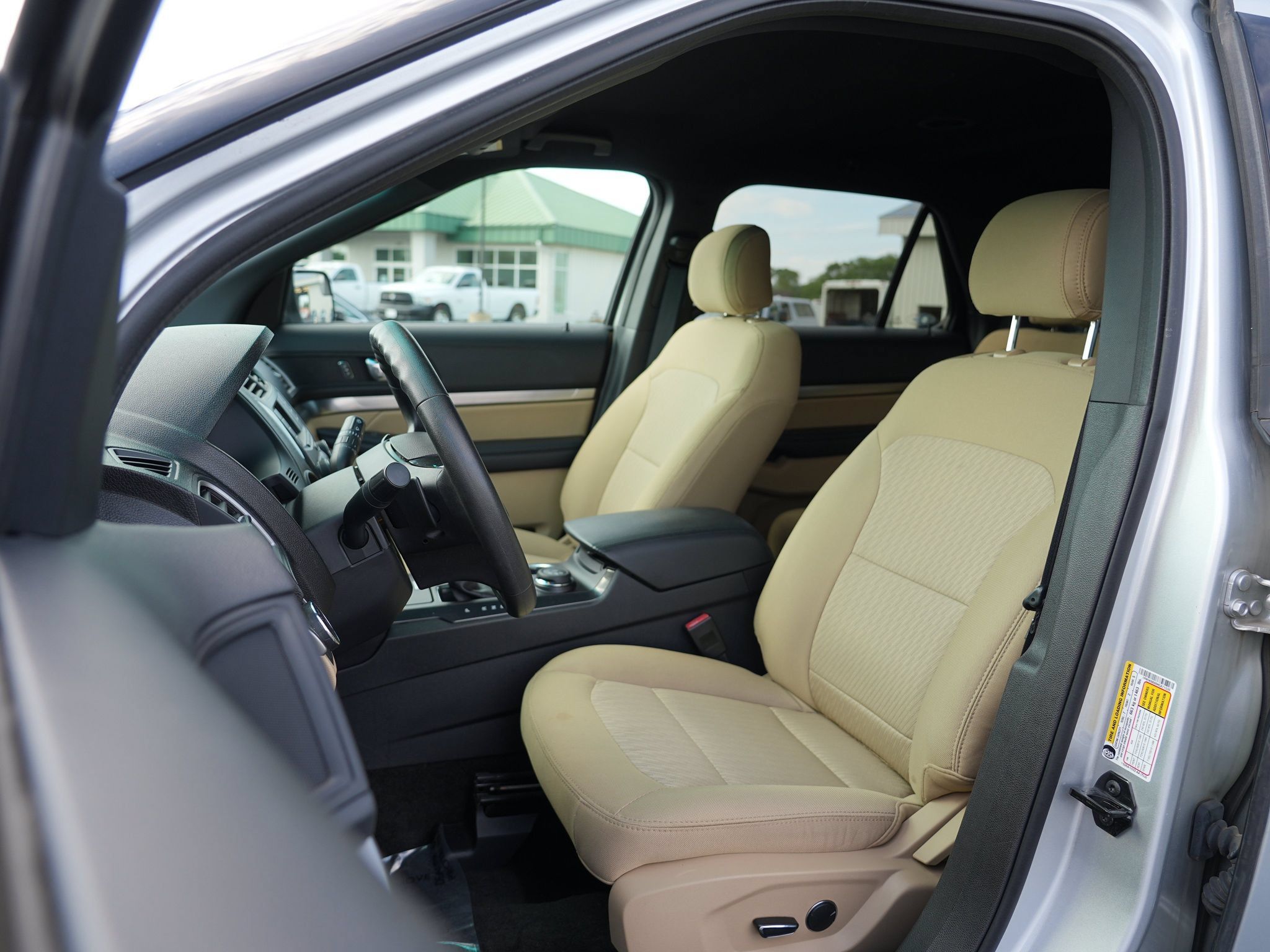 Used 2017 Ford Explorer 4WD image 12