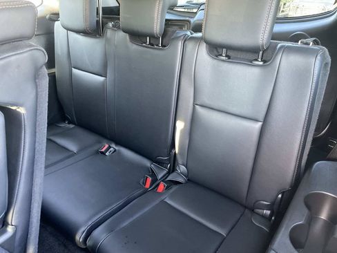 Used 2017 Toyota Highlander Limited FWD image 17