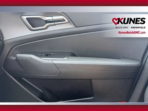 Used 2026 Kia Sportage LX FWD image 17