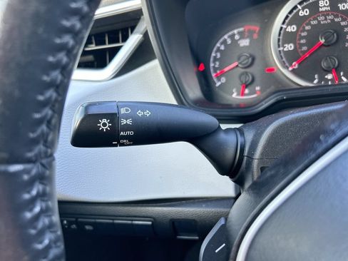 Used 2021 Toyota Corolla SE FWD image 18