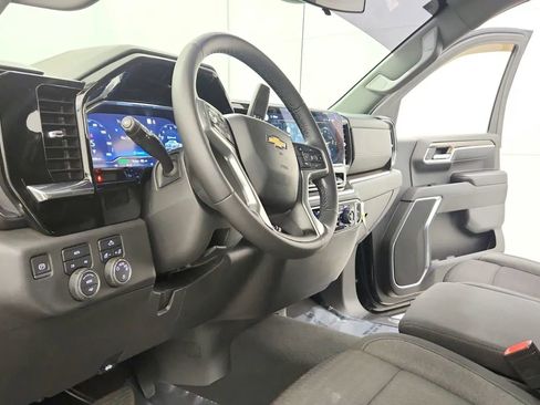 Used 2022 Chevrolet Silverado 1500 LT image 22