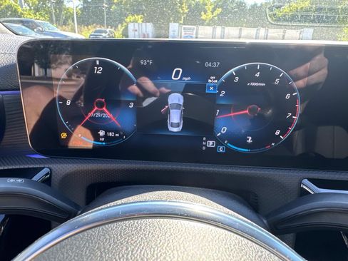 Used 2023 Mercedes-Benz CLA 250 4MATIC image 29