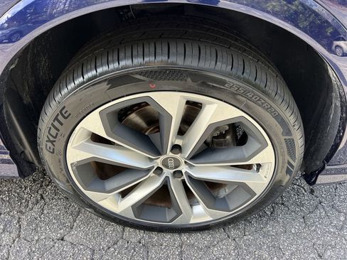 Used 2021 Audi Q3 2.0T Premium w/ Convenience Package image 10