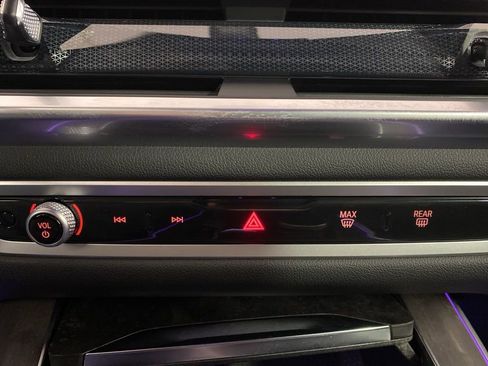 Used 2026 BMW X5 xDrive40i w/ Climate Comfort Package image 5