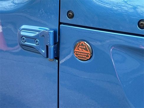 Used 2024 Jeep Gladiator Mojave image 10