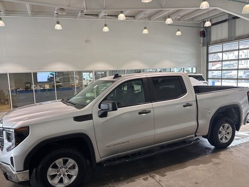 Certified 2022 GMC Sierra 1500 Pro w/ Pro Value Package image 2