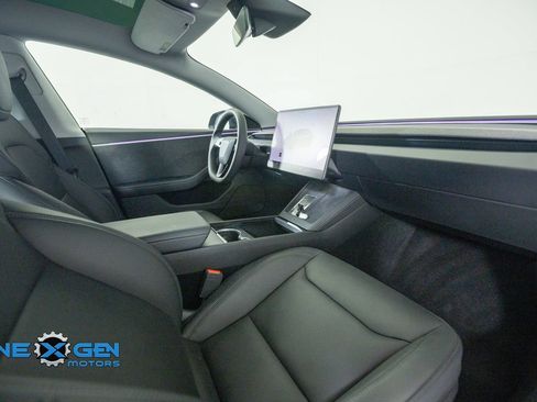 Used 2025 Tesla Model 3 Long Range AWD/4WD image 37