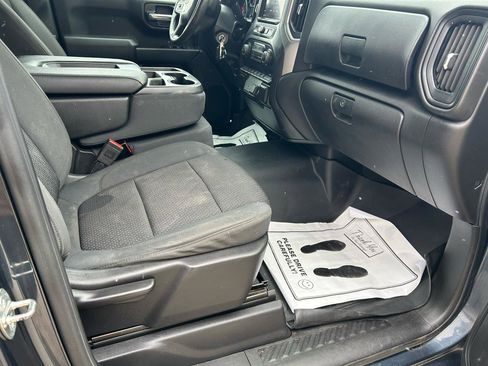 Used 2020 Chevrolet Silverado 1500 Custom w/ Custom Value Package image 12