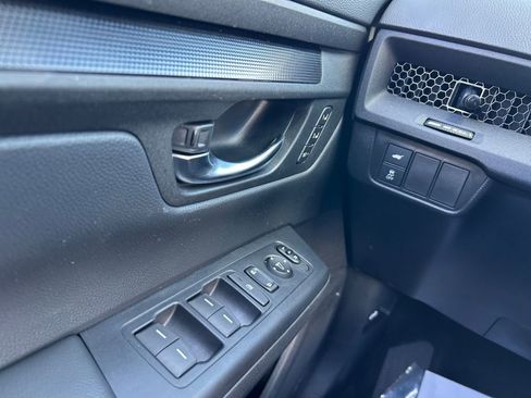 Used 2025 Honda CR-V Sport-L image 18