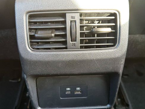 Used 2023 Nissan Rogue SL AWD/4WD image 21