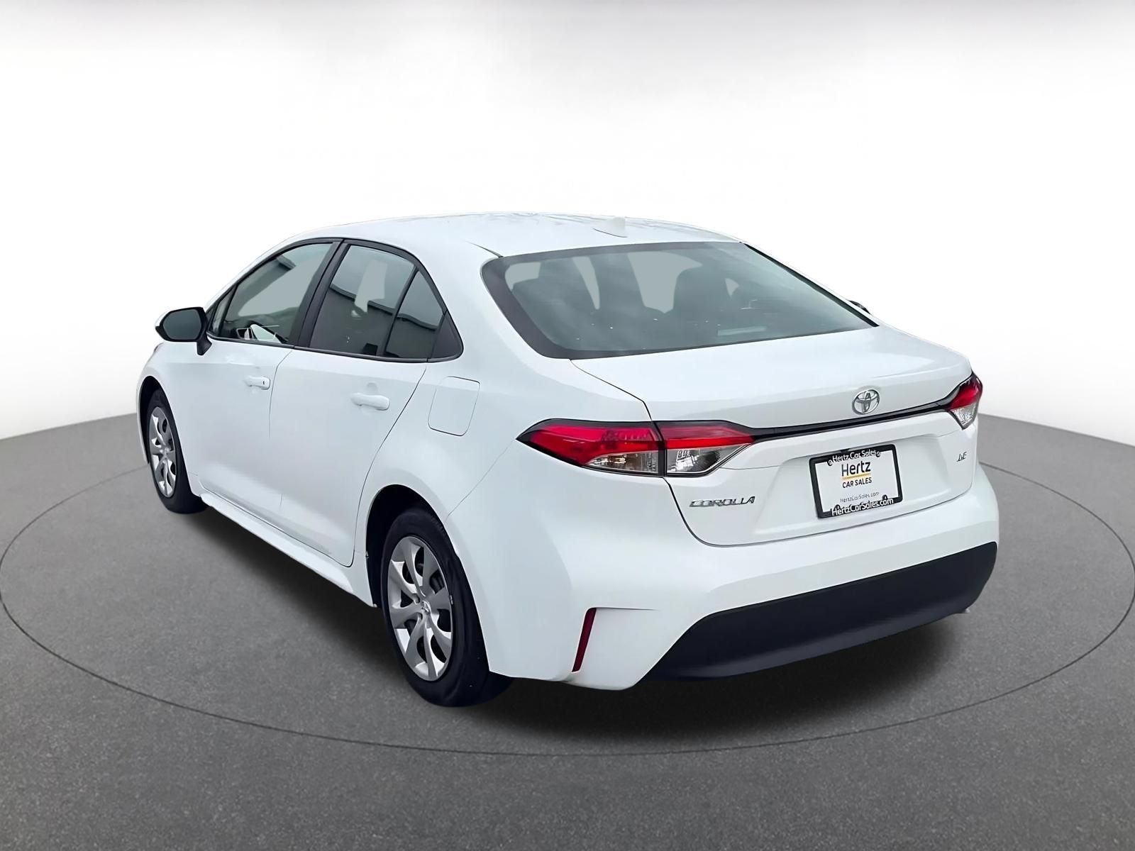 Used 2025 Toyota Corolla LE FWD image 9