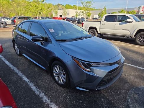 Used 2025 Toyota Corolla LE w/ LE Premium Package image 1