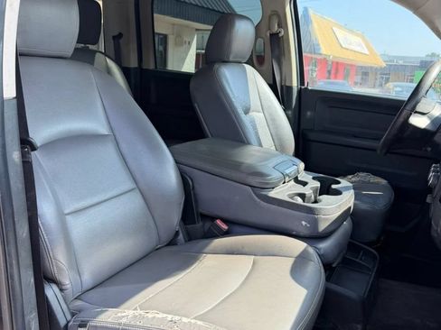 Used 2016 RAM 2500 Tradesman w/ Chrome Appearance Group AWD/4WD image 18