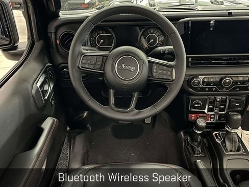 Certified 2025 Jeep Gladiator Rubicon w/ Dual Top Group image 17