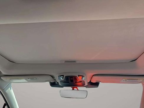 Used 2025 Subaru Outback Premium image 17