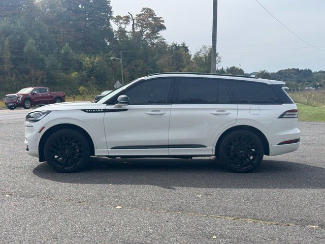 Used 2023 Lincoln Aviator Reserve w/ Equipment Group 201A AWD/4WD image 4