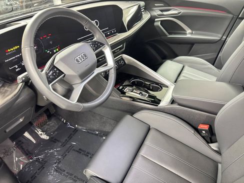 Certified 2025 Audi Q5 Premium Plus w/ Premium Plus AWD/4WD image 10