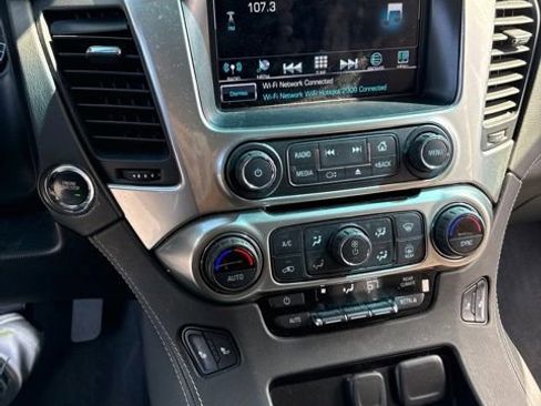 Used 2019 Chevrolet Tahoe LT w/ Luxury Package AWD/4WD image 6