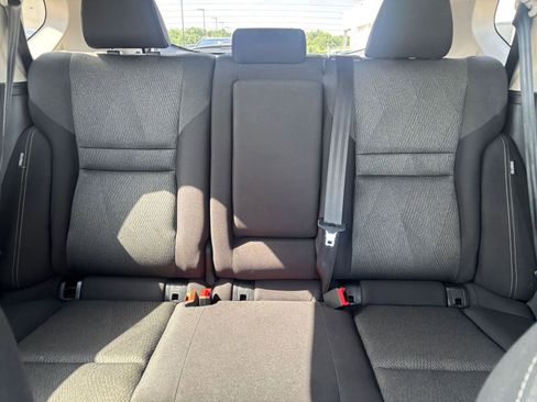 Used 2025 Nissan Rogue SV FWD image 40