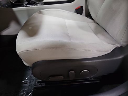 Used 2024 Hyundai Kona SEL image 17