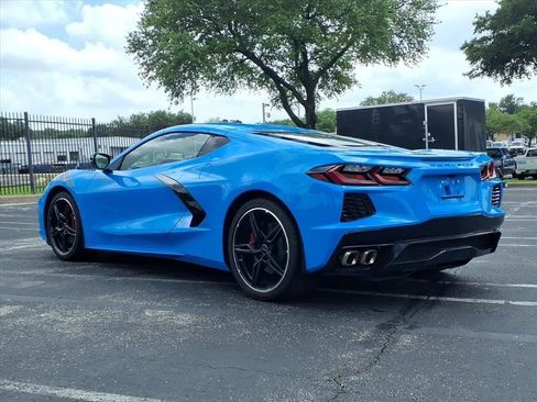 Used 2022 Chevrolet Corvette Stingray Coupe w/ 1LT RWD image 9