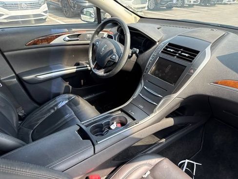 Used 2014 Lincoln MKZ w/ Equipment Group 101A Select FWD image 7