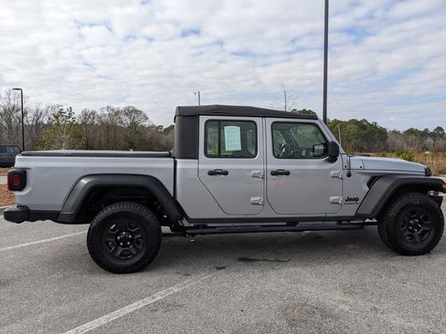 Used 2021 Jeep Gladiator Sport image 21