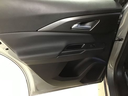 New 2026 Chevrolet Equinox EV LT image 12