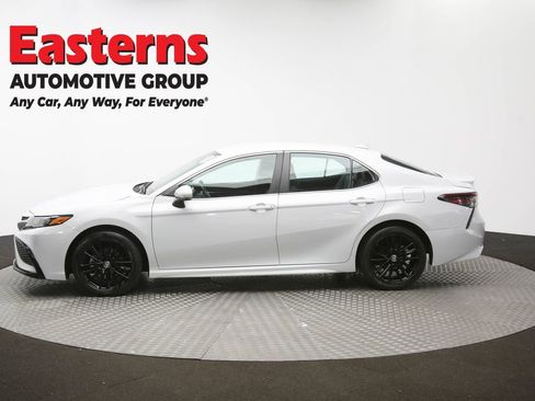 Used 2024 Toyota Camry SE image 60