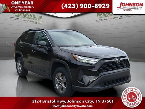 Used 2024 Toyota RAV4 XLE image 1