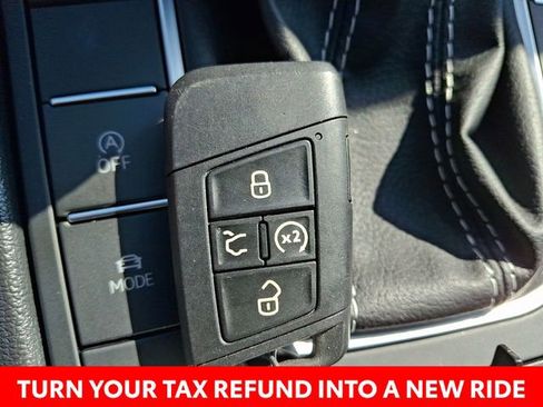 Used 2025 Volkswagen Jetta SEL image 15