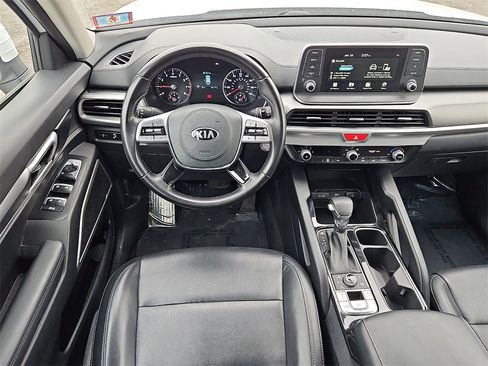 Certified 2021 Kia Telluride LX image 11