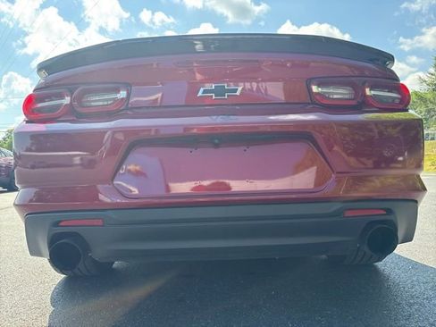 Used 2021 Chevrolet Camaro LT w/ Technology Package RWD image 6