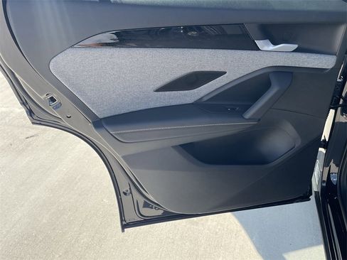 New 2025 Volkswagen Tiguan S image 24