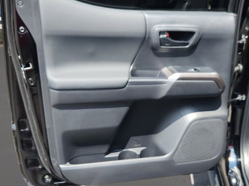 Used 2023 Toyota Tacoma 4x4 Double Cab image 24