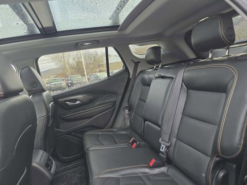 Used 2020 GMC Terrain SLT w/ Preferred Package image 12