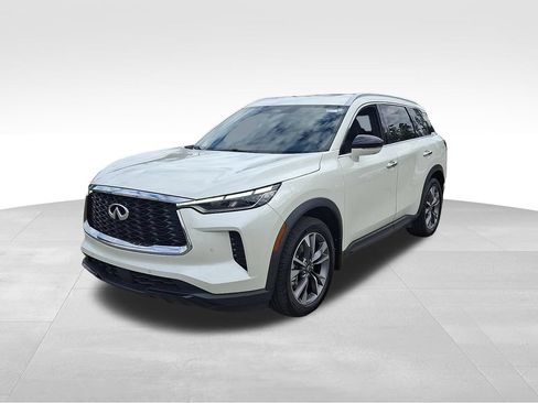 Used 2023 INFINITI QX60 Luxe w/ Vision Package AWD/4WD image 3
