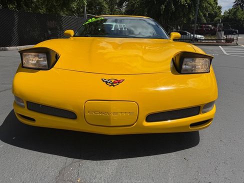 Used 2004 Chevrolet Corvette Z06 w/ Memory Package RWD image 10